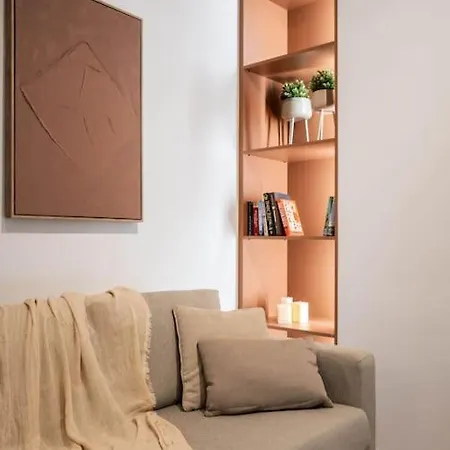 Delightful Sense 2Bd Apt In Kolonaki 7 Min To Metro Афины Экстерьер фото