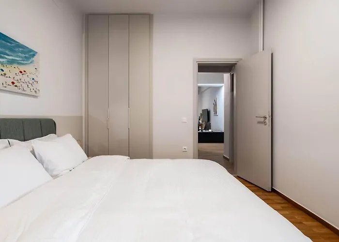 Delightful Sense 2Bd Apt In Kolonaki 7 Min To Metro