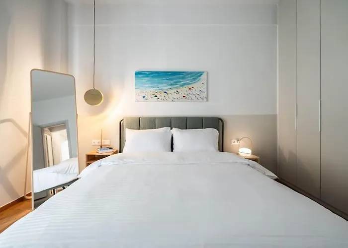 Delightful Sense 2Bd Apt In Kolonaki 7 Min To Metro