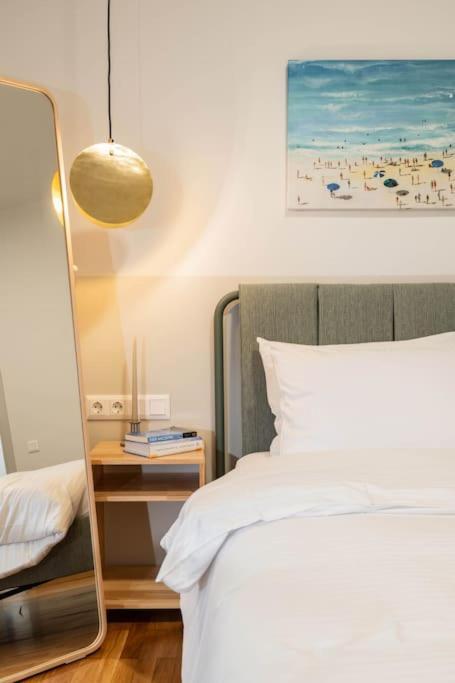 Apartment Delightful Sense 2bd In Kolonaki 7 Min To Metro Athens
