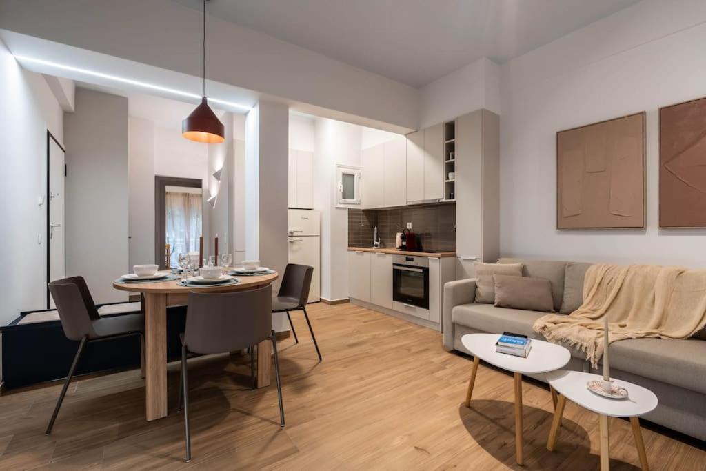 Apartment Delightful Sense 2bd In Kolonaki 7 Min To Metro
